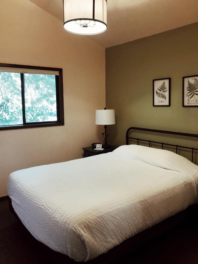The Smith Creek Village Outdoor Hotel At Silver Falls State Park Sublimity Exterior foto