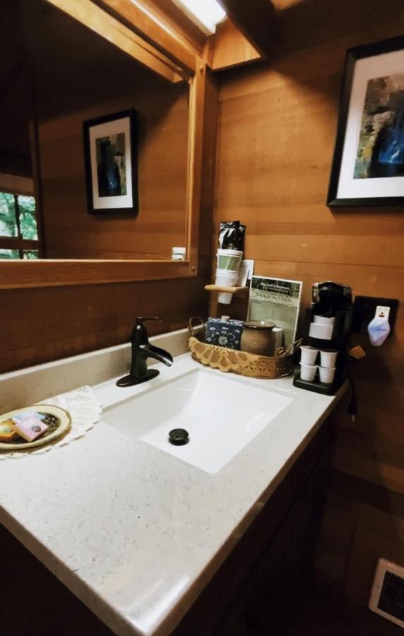 The Smith Creek Village Outdoor Hotel At Silver Falls State Park Sublimity Exterior foto